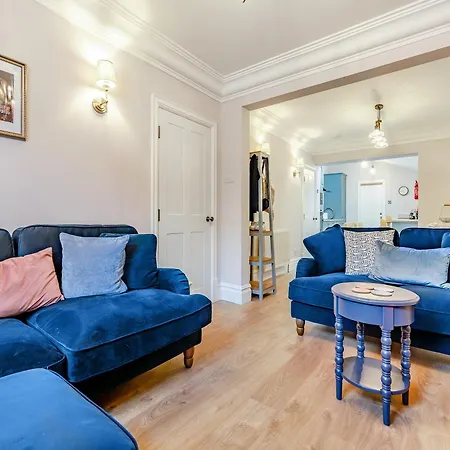 Semesterbostad Glossop Whitby