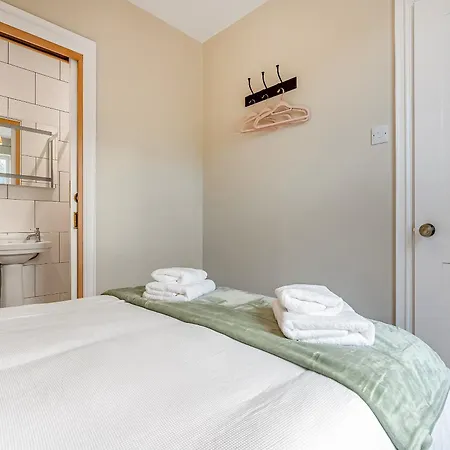 Holiday home Glossop